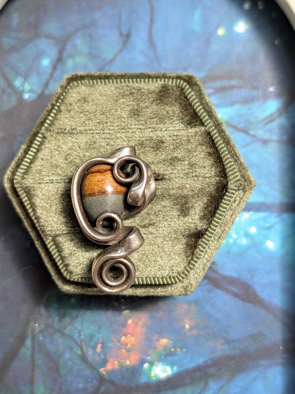 Vintage Artisan Made Modernist Chunky Silver Tone Grey & Brown Stone Ring